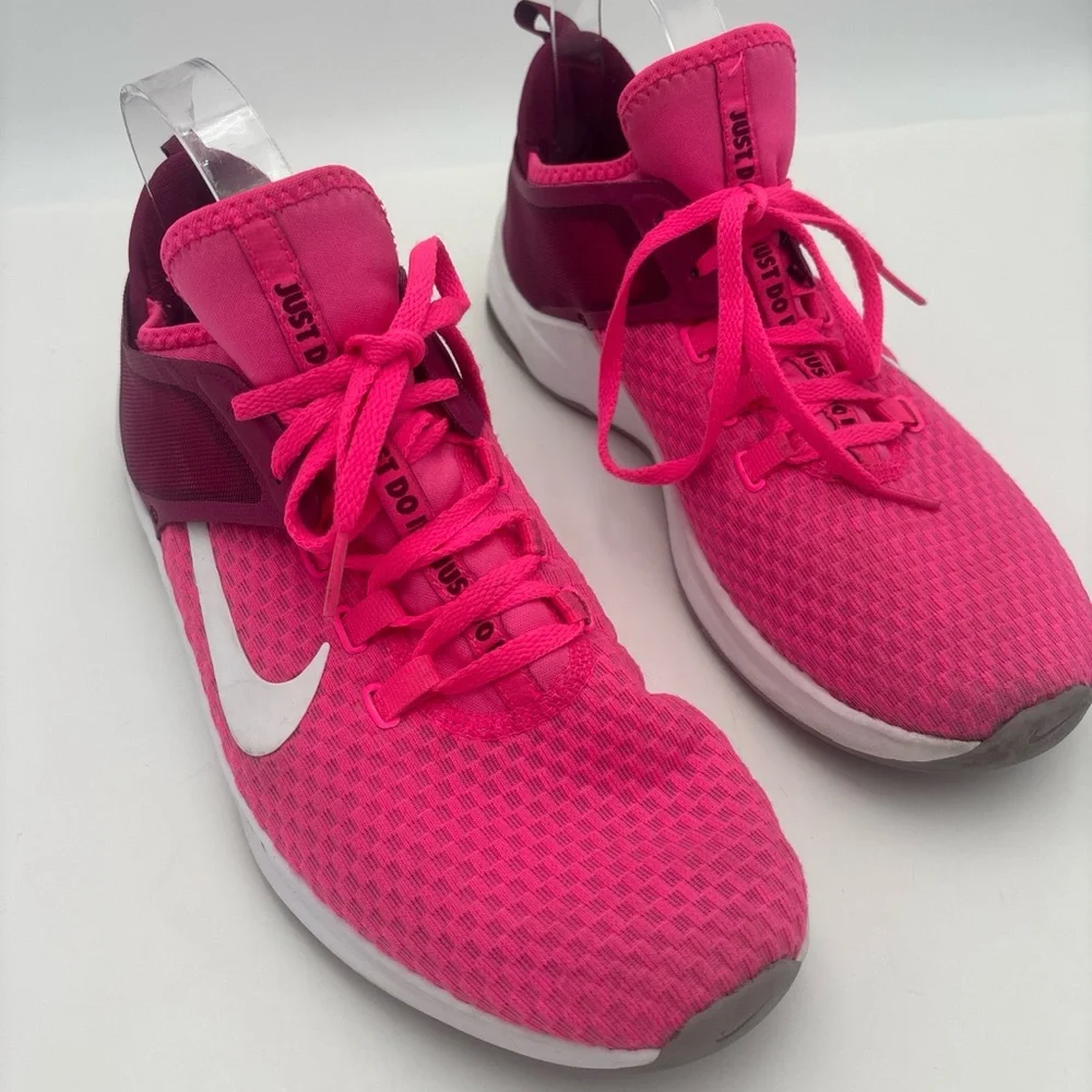 Nike Women's Fuchsia and‎ Burgundy Sneakers